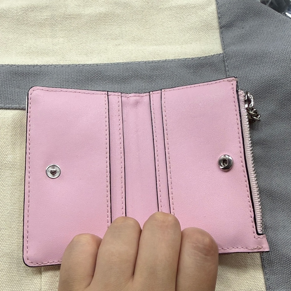 Victoria Secret Folder Wallet - Picture 3 of 5